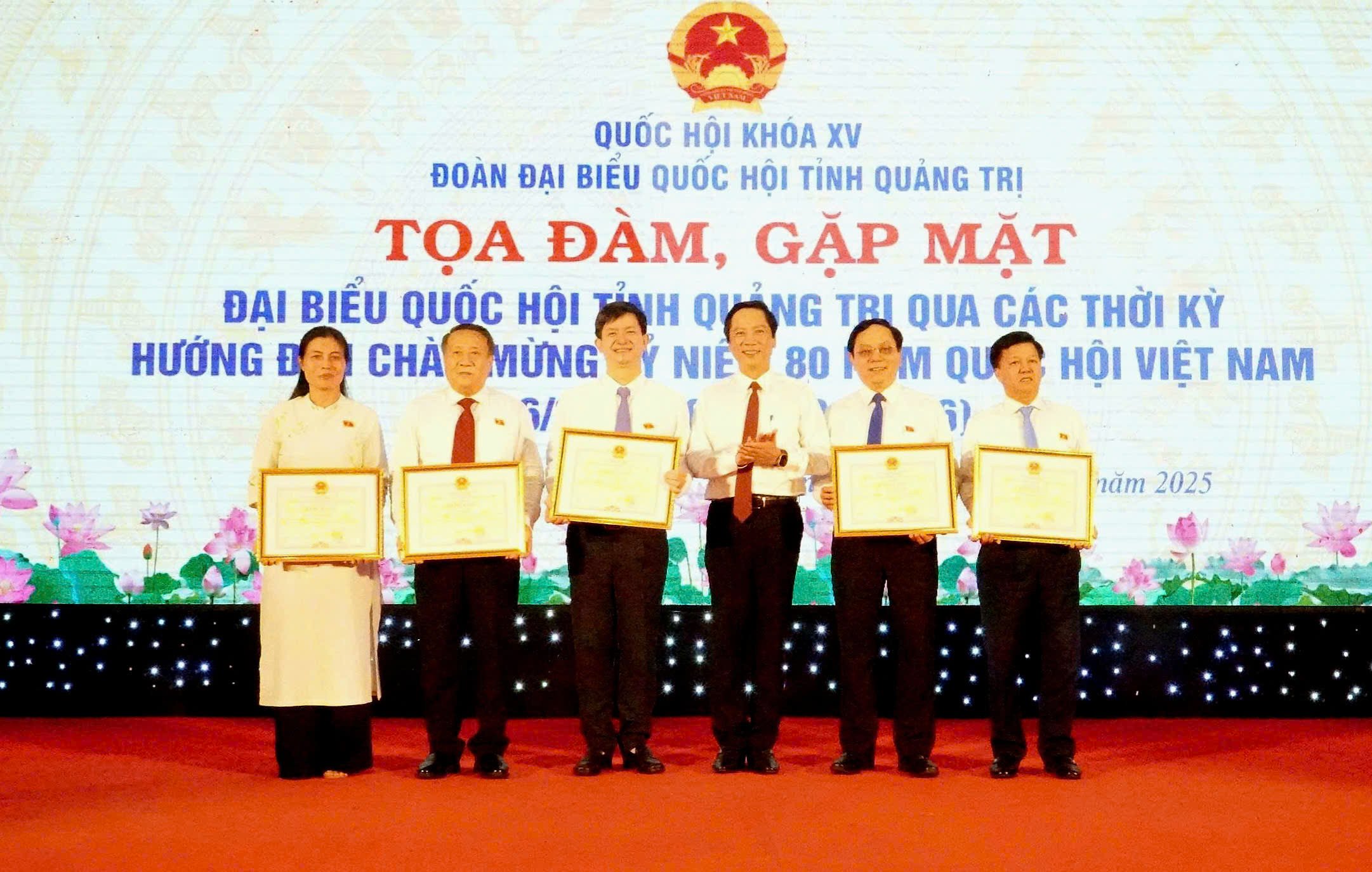 Tọa đàm, gặp mặt đại biểu Quốc hội tỉnh Quảng Trị qua các thời kỳ