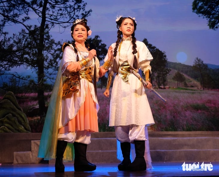 Gánh cỏ sông Hàn - Ảnh 3.