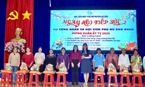 ប្រមូលផ្តុំ រួបរួម លើកស្ទួយជីវិតកម្មករជាស្ត្រី