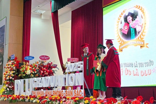 Trường ĐH Đà Lạt tổ chức lễ tốt nghiệp cho 1 . 400 Sinh viên năm 2025 - Ảnh 1.