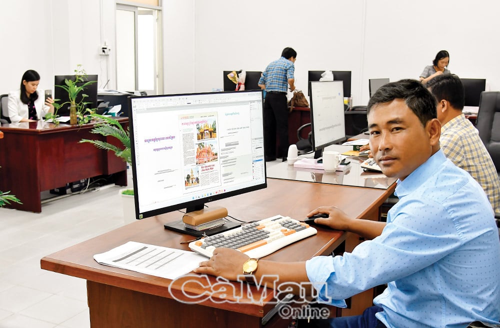 Anh Lâm Ðươl cảm thấy tự hào khi được làm nhịp cầu thông tin cho đồng bào mình.