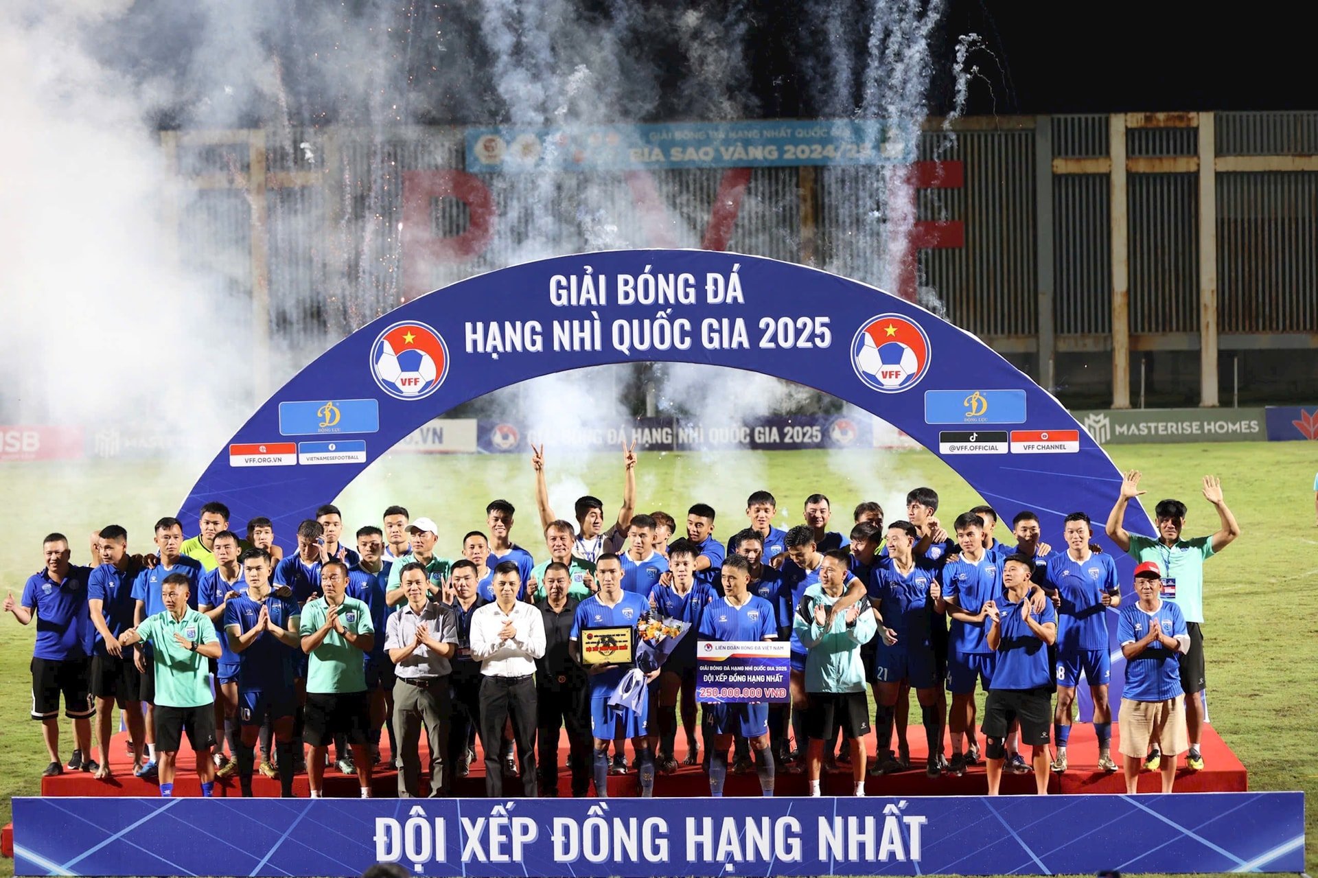 22-dong-hang-nhat.jpeg