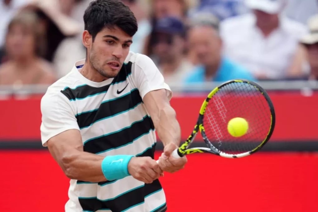 Alcaraz tiến vào chung kết Queens Club, Medvedev đánh bại Zverev - 1
