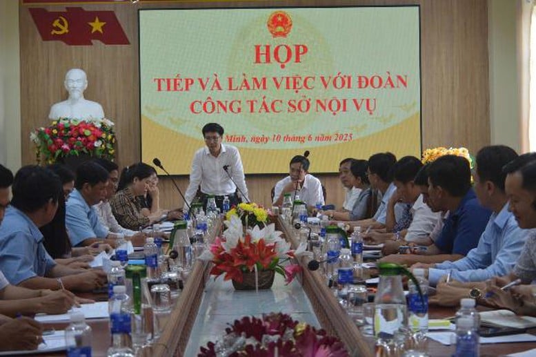 photo-1750565074954