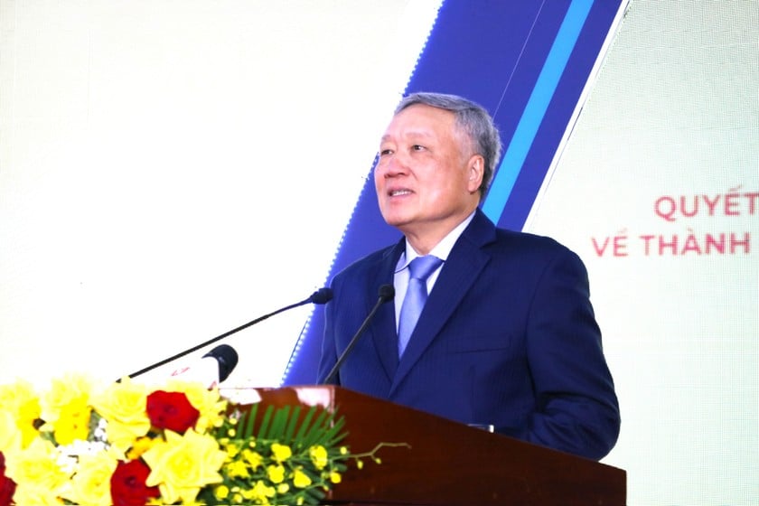 Phó Thủ tướng Thường trực Chính phủ Nguyễn Hòa Bình phát biểu tại buổi lễ công bố.