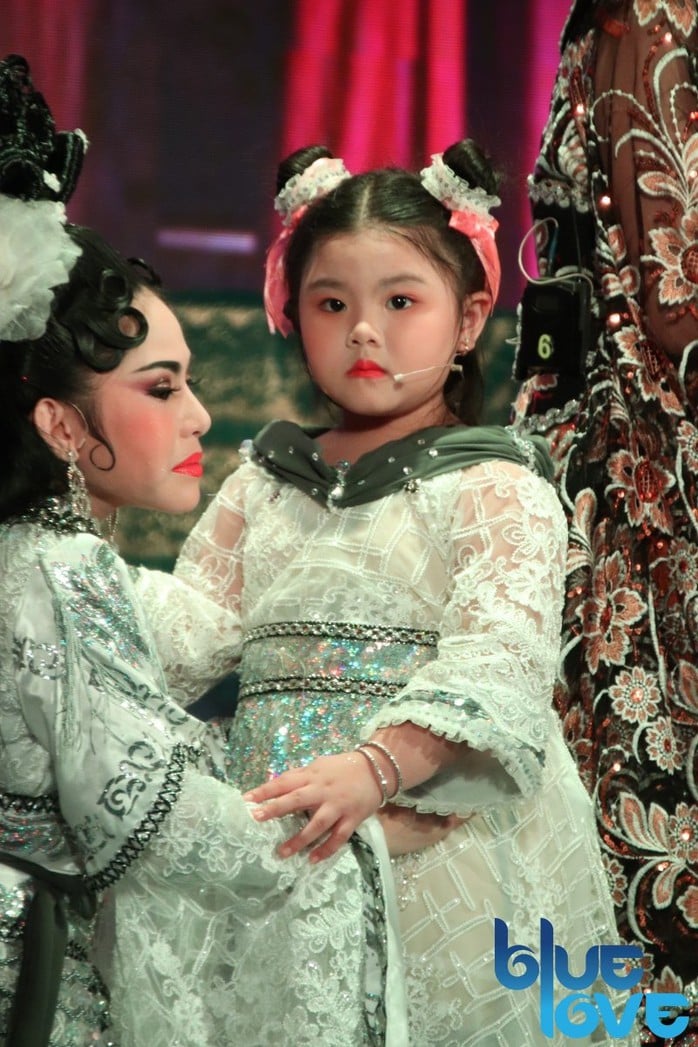 Nghệ sĩ Bình Tinh vỡ òa hạnh phúc khi con gái Bella thế vai mẹ- Ảnh 4.