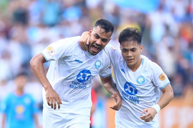 Bảng xếp hạng chung cuộc V-League 2024-2025: Nam Định đăng quang, Bình Định rớt hạng - Ảnh 1.