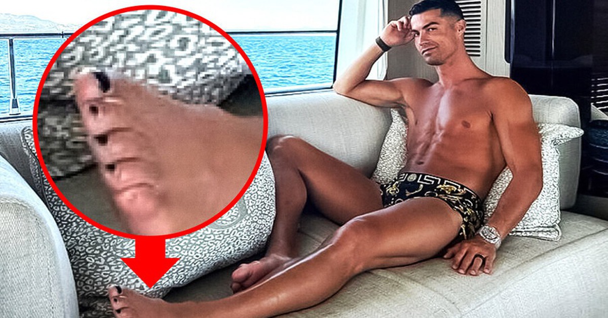 ហេតុអ្វី Ronaldo លាប​ក្រចកជើង​ខ្មៅ?