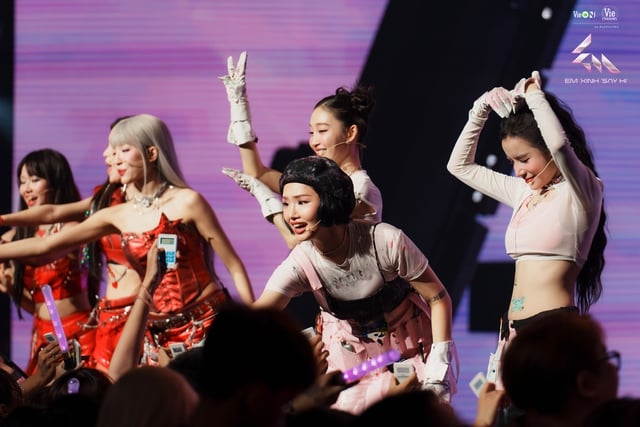 'Em xinh say hi' tổ chức concert: Có quá vội vàng?- Ảnh 1.