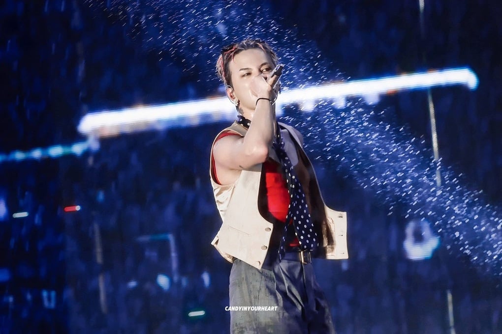 Màn “tắm mưa tầm tã” của G-Dragon tại Mỹ Đình gây sốt - 2