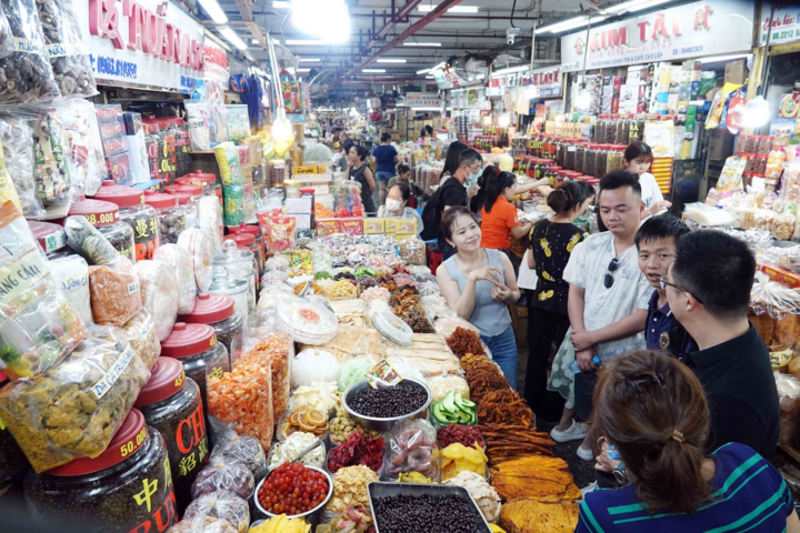 Nhiều hộ kinh doanh băn khoăn không biết khi nào phải chuyển thành doanh nghiệp. (Ảnh minh hoạ).