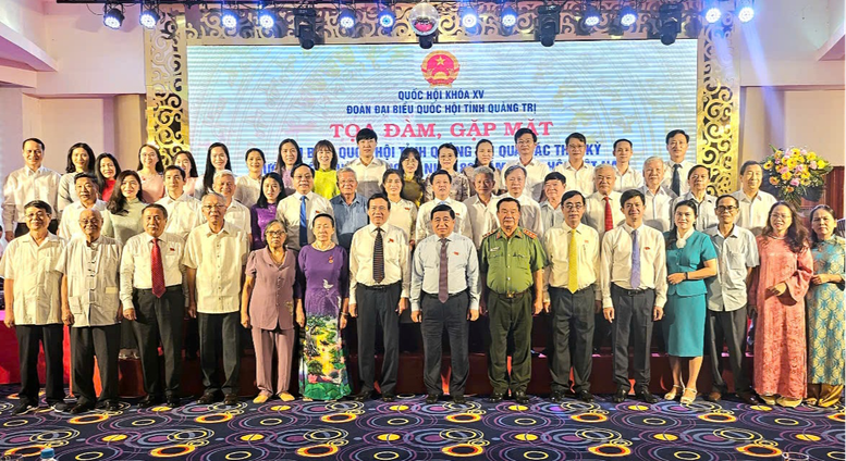 Phó Thủ tướng Nguyễn Chí Dũng gặp mặt ĐBQH tỉnh Quảng Trị qua các thời kỳ- Ảnh 1.