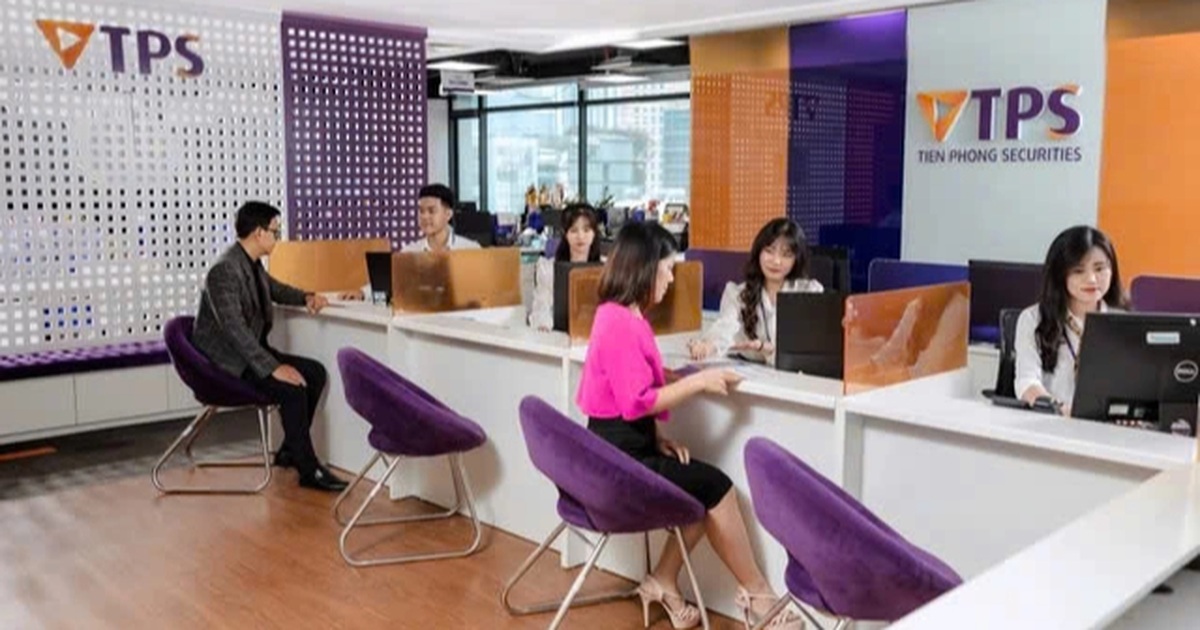 មេដឹកនាំ៣រូបនៃក្រុមហ៊ុន Tien Phong Securities បានលាលែងពីតំណែងនៅថ្ងៃតែមួយ