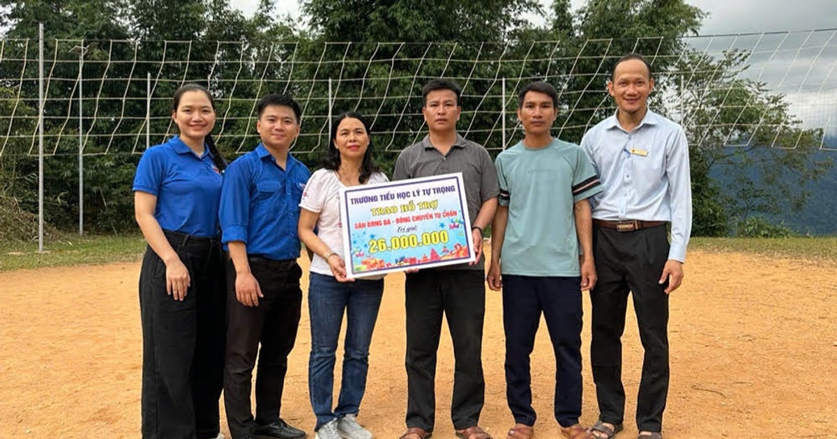 ចុះសួរសុខទុក្ខ និងចែកអំណោយដល់សិស្សានុសិស្ស និងប្រជាពលរដ្ឋឃុំត្រាង
