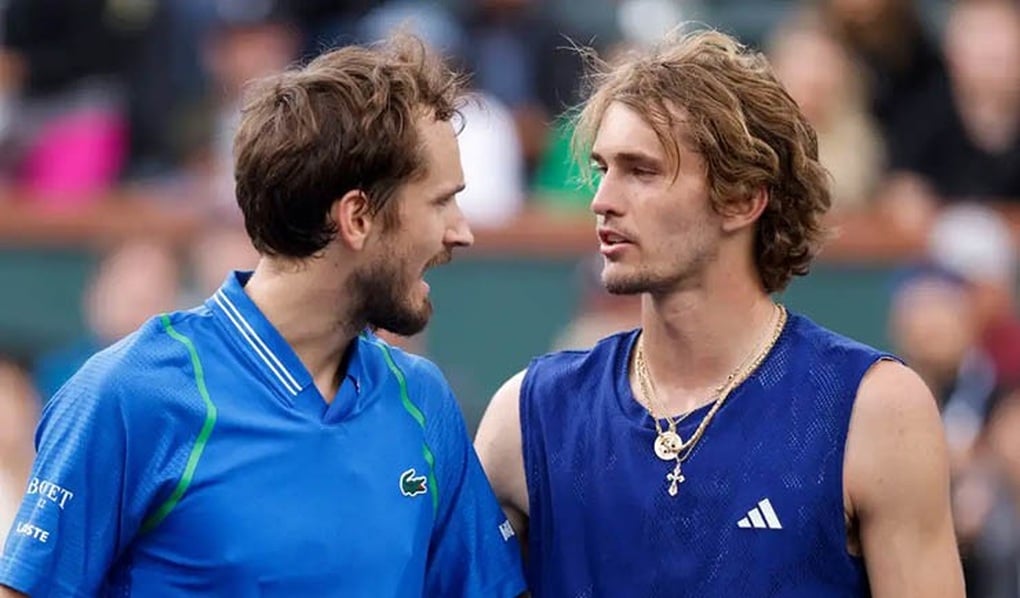 Alcaraz tiến vào chung kết Queens Club, Medvedev đánh bại Zverev - 2