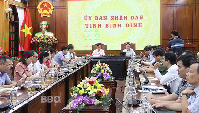 Thủ tướng Chính phủ chủ trì hội nghị toàn quốc về xây dựng nông thôn mới và giảm nghèo