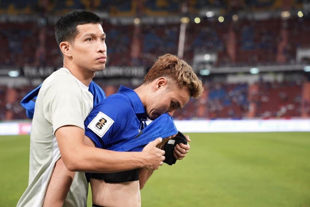 Theerathon Bunmathan tuyên bố gây sốc về giải AFF Cup - 1