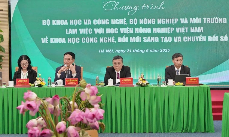 Bộ trưởng Nguyễn Mạnh Hùng “đốt lửa” tinh thần khoán 10 cho khoa học nông nghiệp Việt Nam - Ảnh 1.