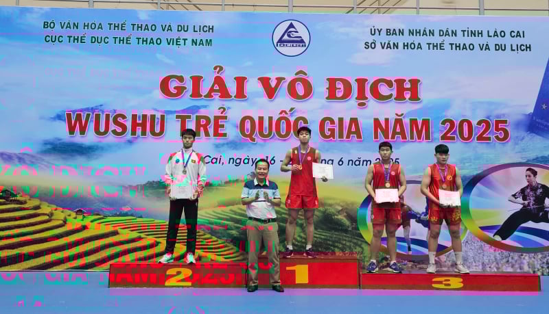 Đội tuyển Wushu Công an nhân dân đứng thứ 3 toàn đoàn nội dung Tán thủ trong giải vô địch Wushu trẻ quốc gia năm 2025 -0