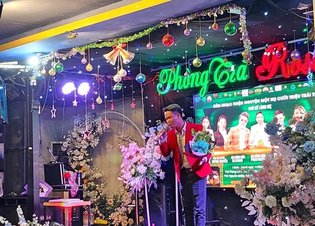 Thầy giáo trẻ lan tỏa yêu thương qua âm nhạc - Ảnh 2.