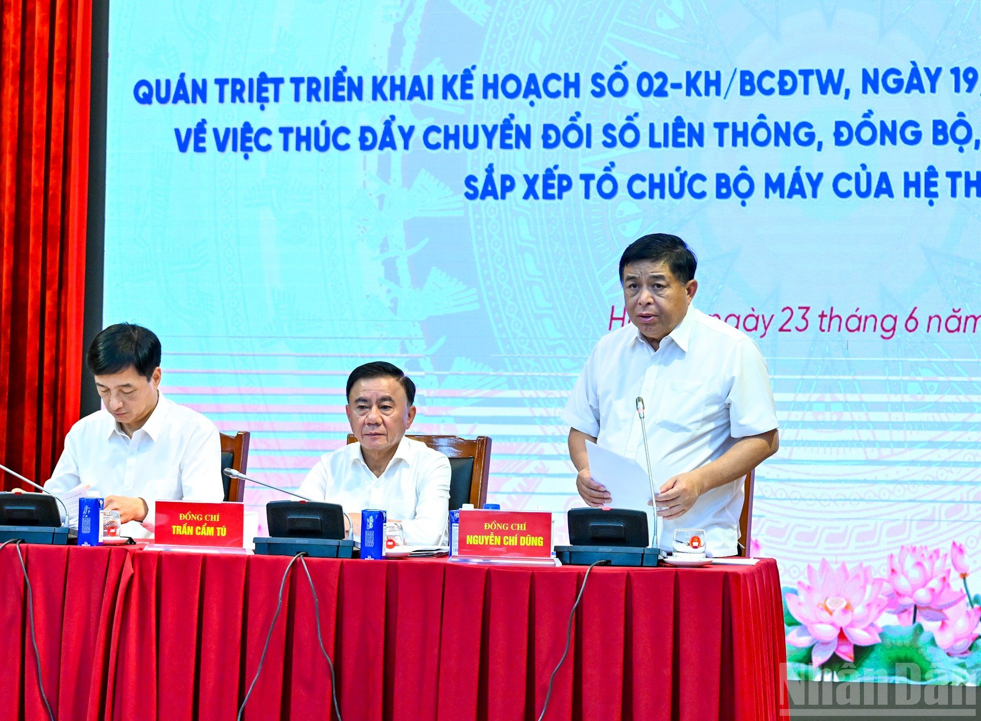 ndo_br_8-0176.jpg