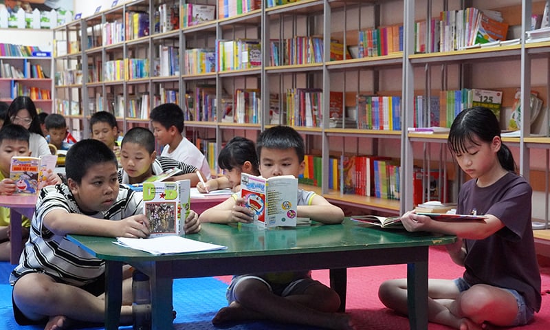 Thư viện tỉnh luôn bảo đảm không gian thoáng mát, sạch sẽ, đầu sách phong phú, đa dạng phục vụ bạn đọc nhỏ tuổi.