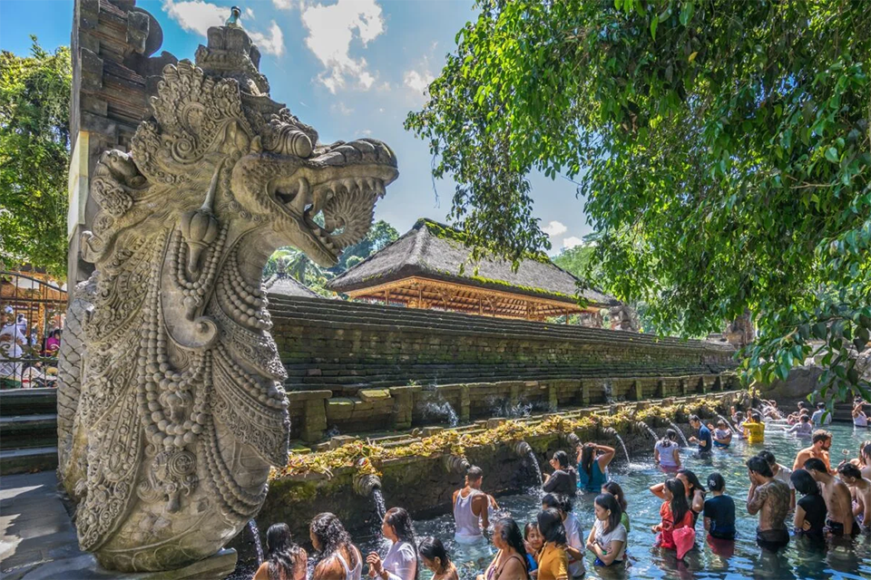 ស្វែងយល់ពីប្រាសាទ Tampak Siring Holy Spring និងទឹកជ្រោះ Blangsinga - Magical Bali, Indonesia Travel Journey