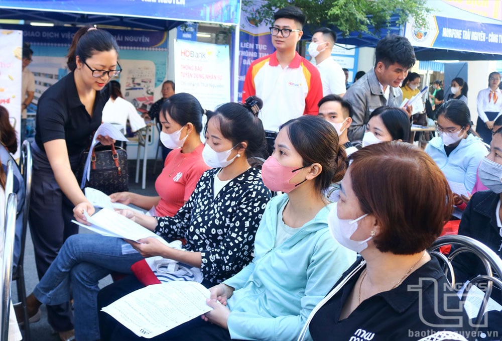 Thông qua Trung tâm Dịch vụ việc làm tỉnh Thái Nguyên, các doanh nghiệp trong và ngoài tỉnh đăng ký tuyển dụng thường xuyên hơn 20.000 chỉ tiêu việc làm.