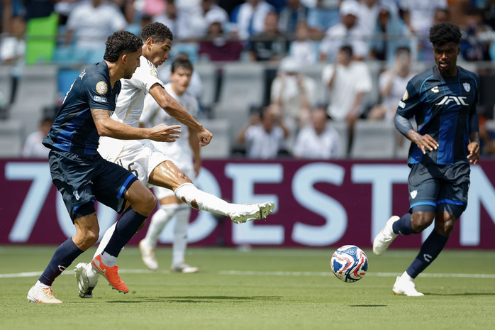ريال مدريد يفوز على باتشوكا 3-1 ويقترب من التأهل لكأس العالم للأندية - صورة 2.
