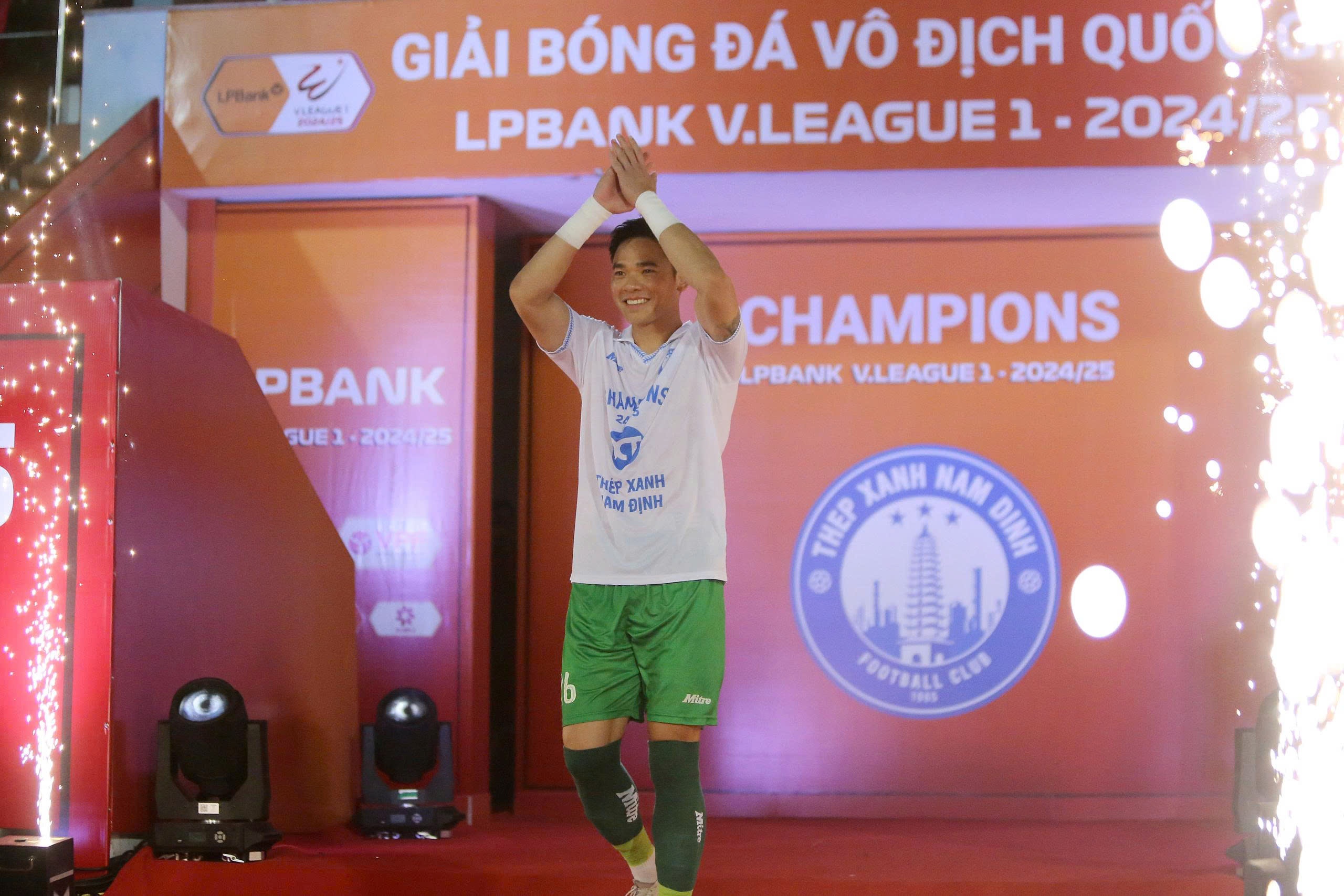 v.league anh 8