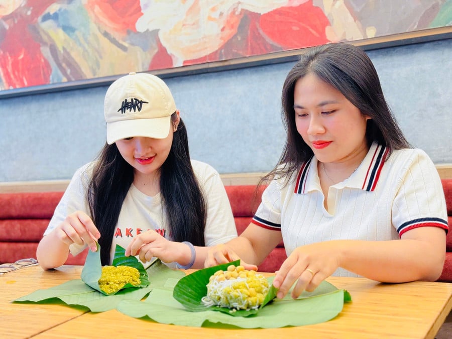 chi-na-ben-phai-anh-chon-loai-com-duoc-lam-tu-gao-nep-dac-biet-nhu-nep-thom-nep-tan-nep-quyt-nep-cai-hoa-vang-de-lam-xoi-comanh-mk.jpg