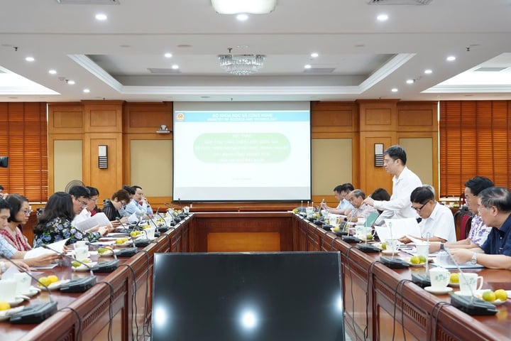 Chiến lược phát triển đội ngũ trí thức: Định vị lại lực lượng sản xuất đặc biệt trong thời kỳ mới - Ảnh 2.