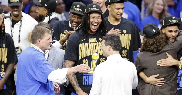 La star américano-vietnamienne entre dans l'histoire avec le titre NBA