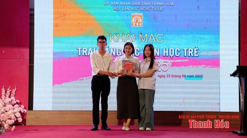 เปิดค่ายเยาวชนสร้างสรรค์วรรณกรรม ประจำปี 2568