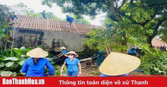 Phụ nữ xã Vĩnh Hưng chung tay xây dựng nông thôn mới