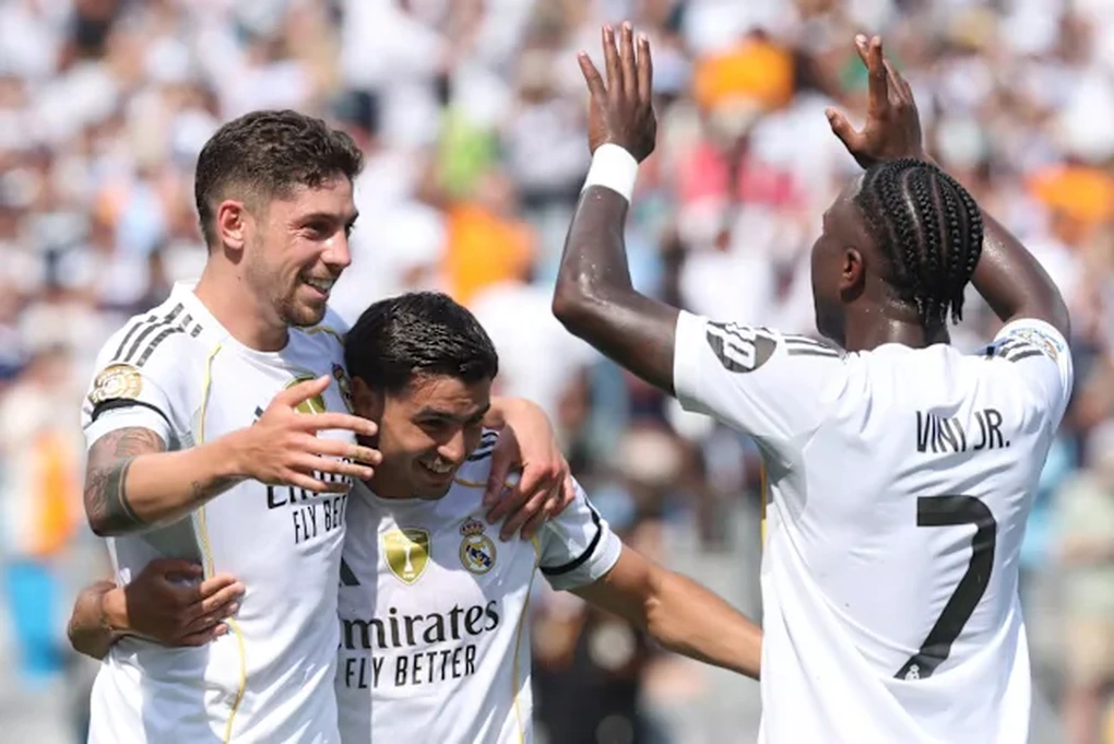 Chơi thiếu người, Real Madrid vẫn thắng tưng bừng ở FIFA Club World Cup - 2