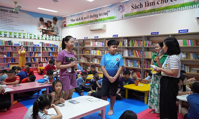 Các hoạt động trải nghiệm hấp dẫn tại Thư viện tỉnh lôi cuốn sự tham gia của đông đảo bạn nhỏ.
