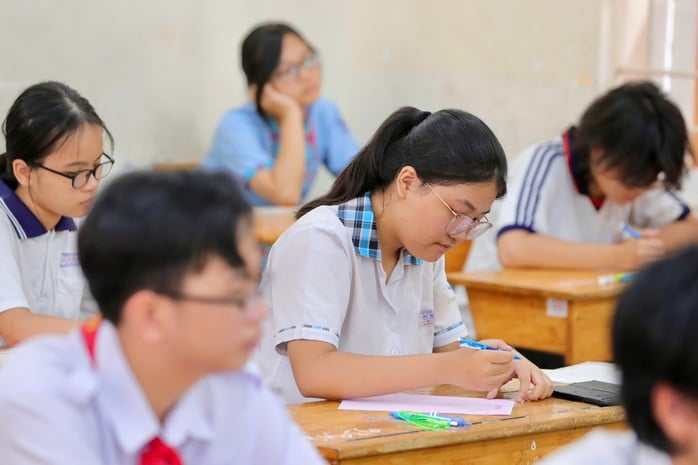 Công bố điểm thi lớp 10 ở TP HCM, xem điểm TẠI ĐÂY- Ảnh 1.