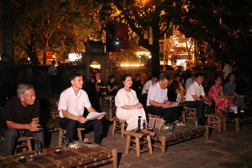 Sở Văn hóa, Thể thao và Du lịch Hải Phòng, Bảo tàng và Thư viện Hải Phòng cùng Tập đoàn L’Héritage họp duyệt Chương trình Tour đêm tại đình Hàng Kênh.