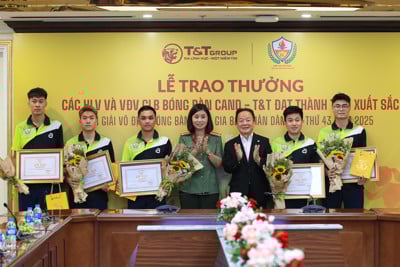 T&T GROUP TRAO THƯỞNG HƠN 1,2 TỶ ĐỒNG CHO CLB BÓNG BÀN CAND-T&T SAU GIẢI VÔ ĐỊCH BÓNG BÀN QUỐC GIA 2025