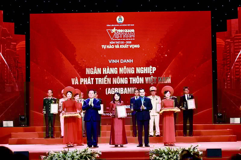 Agribank - ធនាគារតែមួយគត់ដែលមានកិត្តិយសនៅក្នុងកម្មវិធី "សិរីរុងរឿងរបស់វៀតណាម"