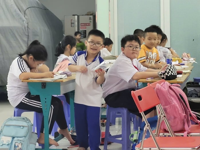 Đẩy mạnh dạy học 2 buổi/ngày từ năm học 2025 - 2026- Ảnh 1.