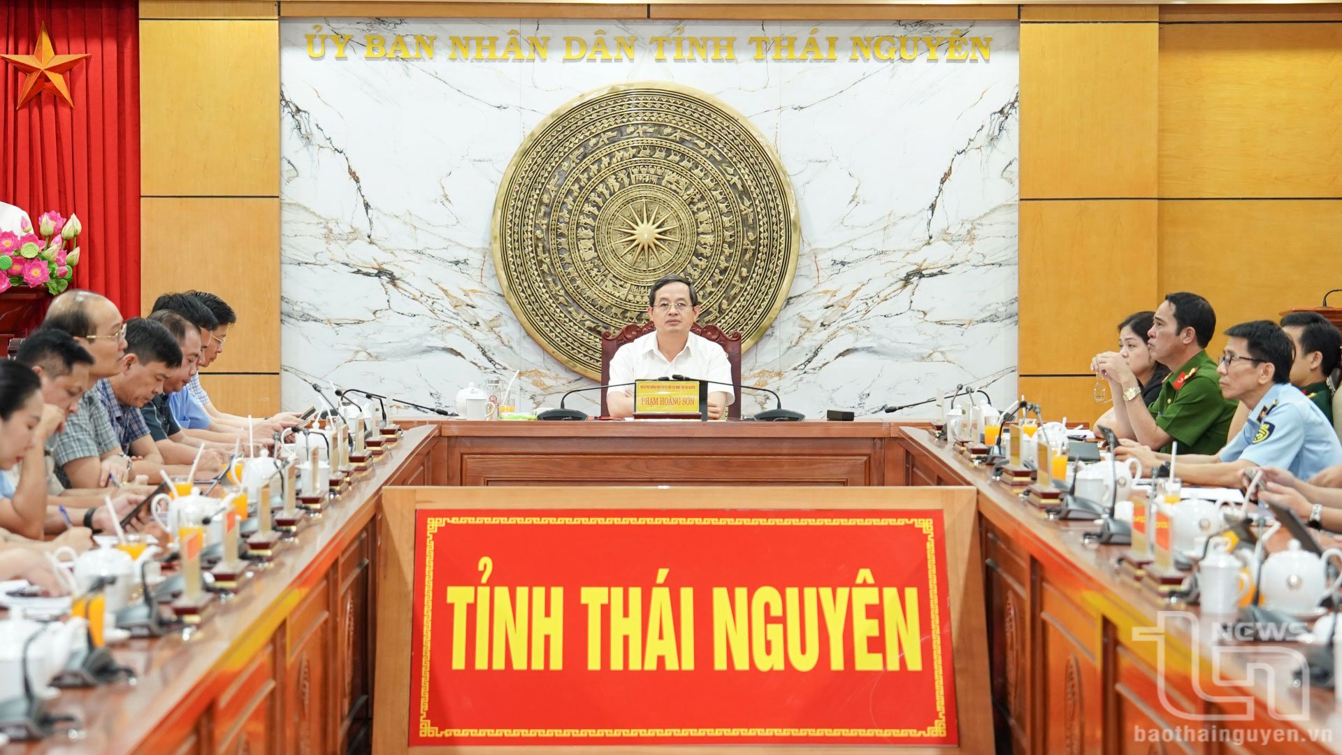 Dự tại điểm cầu tỉnh Thái Nguyên có các đồng chí: Phạm Hoàng Sơn, Phó Bí thư Thường trực Tỉnh ủy, Chủ tịch HĐND tỉnh