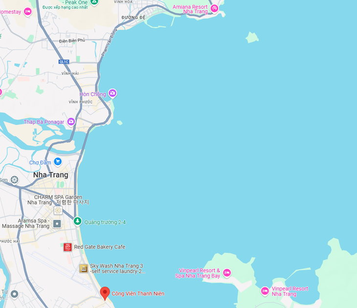 Paragliding performance in the sky of Nha Trang throughout the summer of 2025 - Photo 3.