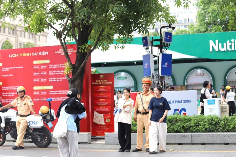 Hơn 12.000 cán bộ, chiến sĩ, sinh viên tình nguyện tham gia hỗ trợ kỳ thi tốt nghiệp THPT 2025 -0