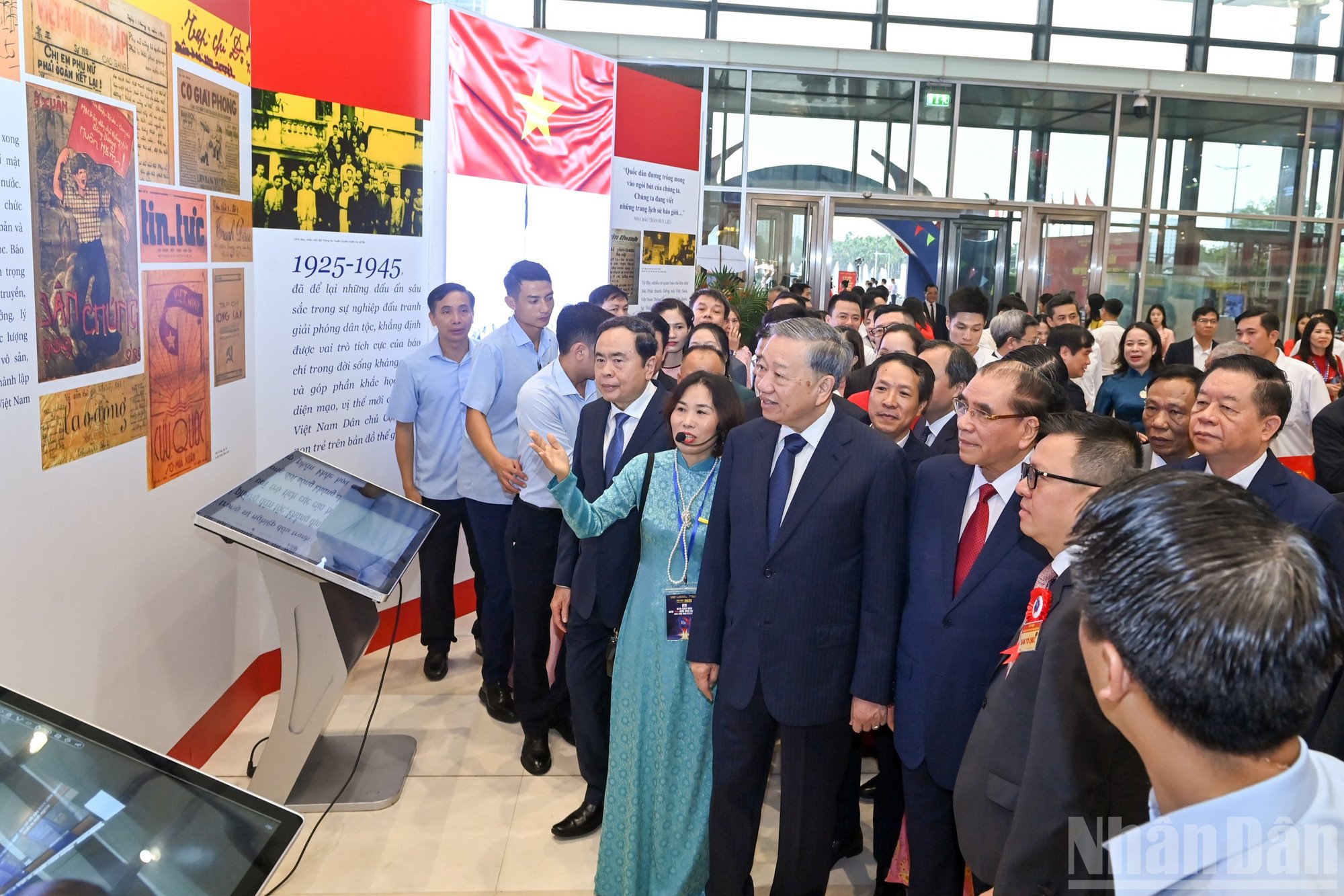 ndo_br_hoi-bao-8512.jpg