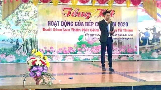 Thầy giáo trẻ lan tỏa yêu thương qua âm nhạc - Ảnh 1.