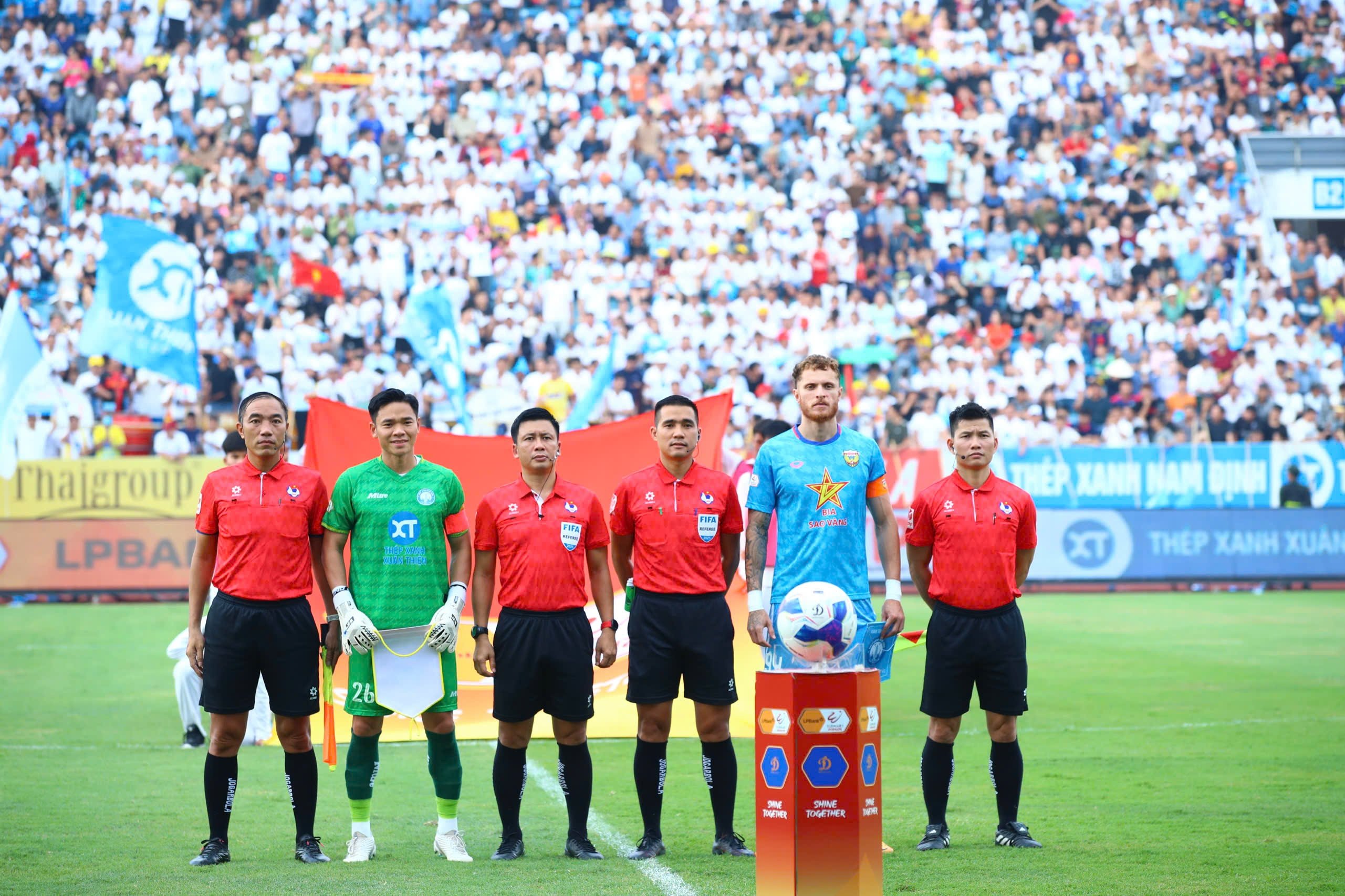 v.league anh 1