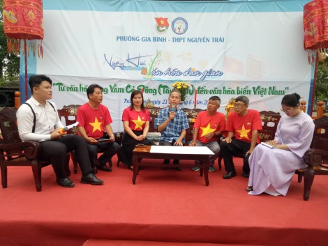 Trang Bang town is bustling with folk culture festival