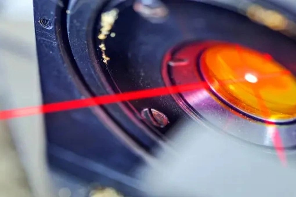 Trung Quốc chế tạo vũ khí laser siêu nhẹ, siêu mạnh - 1